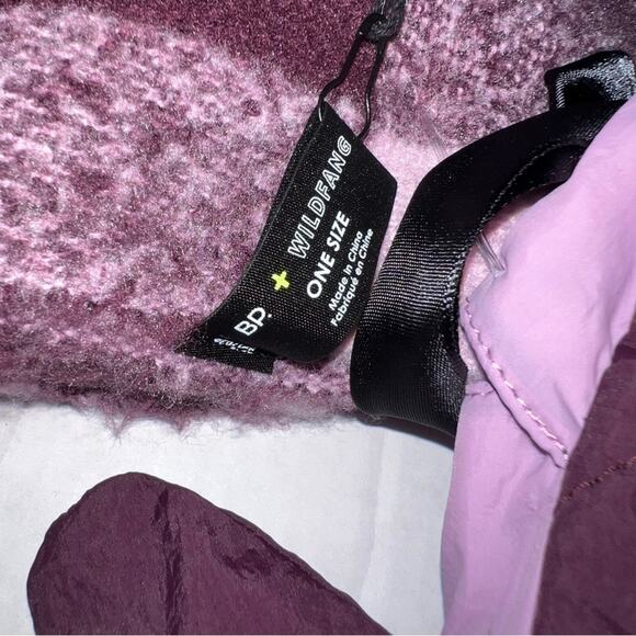 BP + Wildfang Scarf Glove Set - Picture 2 of 3